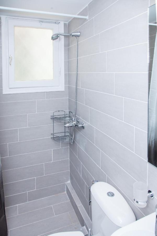 Sunny And Minimal Apt In Glyfada With 3 Bdrm Атина Екстериор снимка
