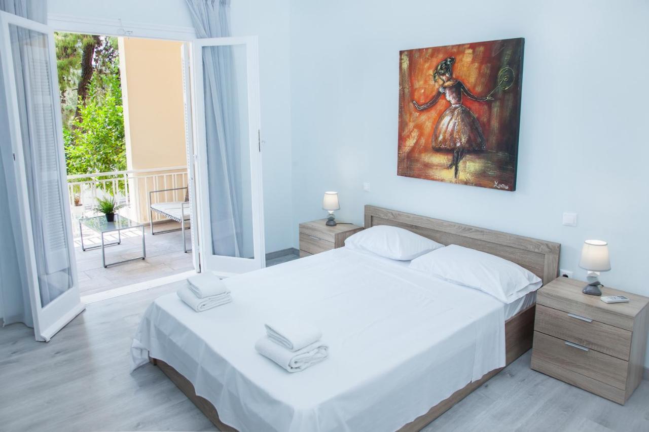 Sunny And Minimal Apt In Glyfada With 3 Bdrm Атина Екстериор снимка